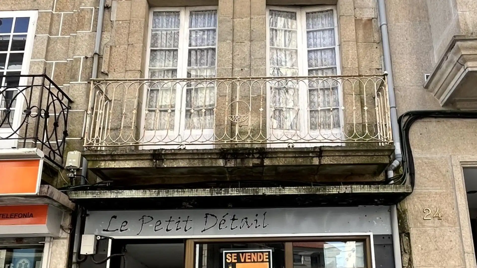 Vista exterior de Edificio en venta en O Carballiño  