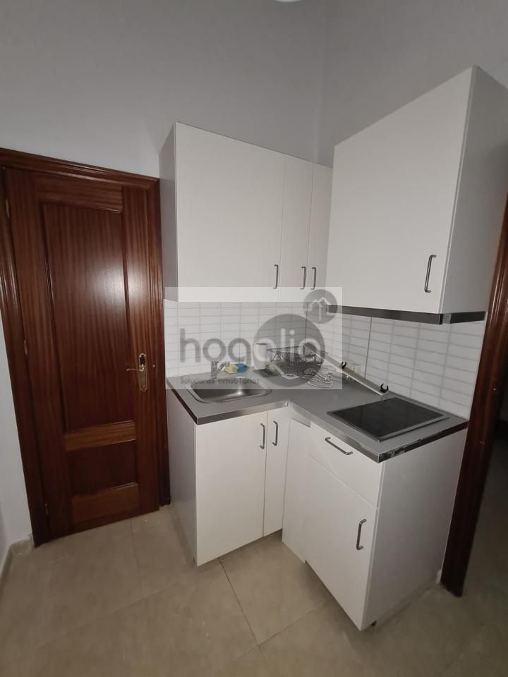 Cuina de Planta baixa de lloguer en  Sevilla Capital amb Moblat