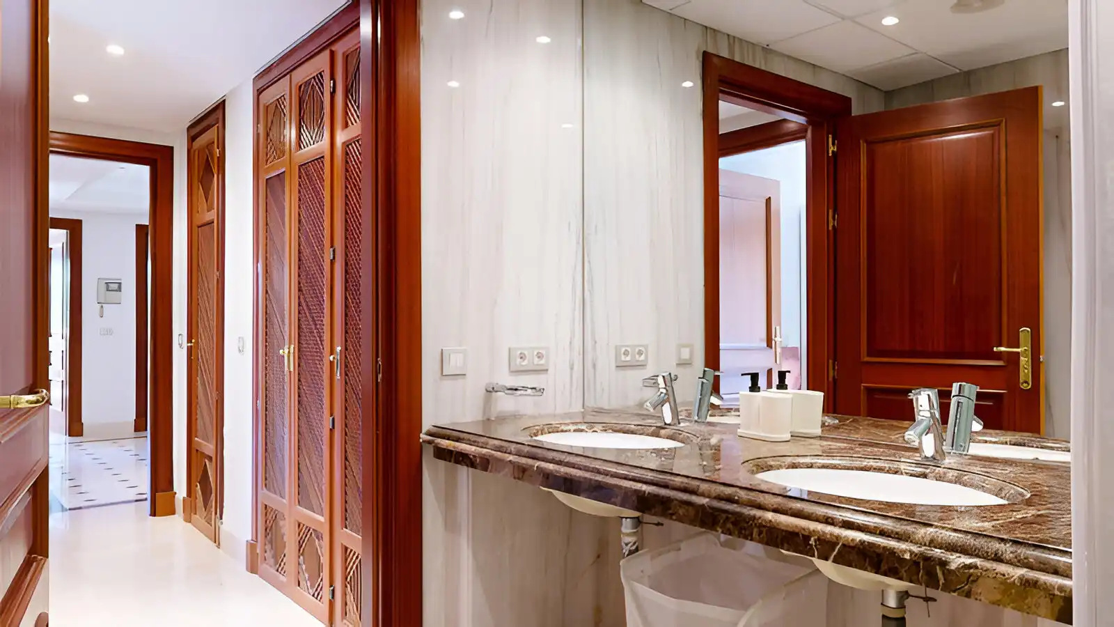 Apartament amb terrassa en venda a Estepona Pueblo, imagen 20