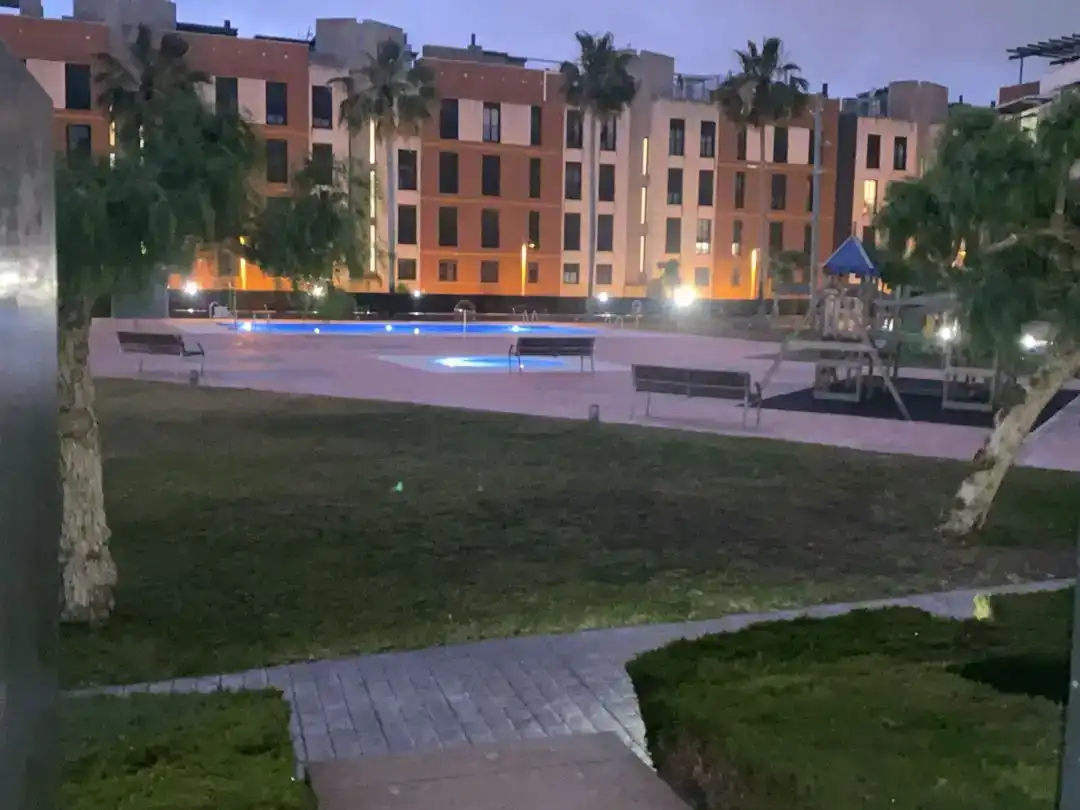 Schwimmbecken von Wohnung zur Miete in Cubelles mit Klimaanlage und Schwimmbad