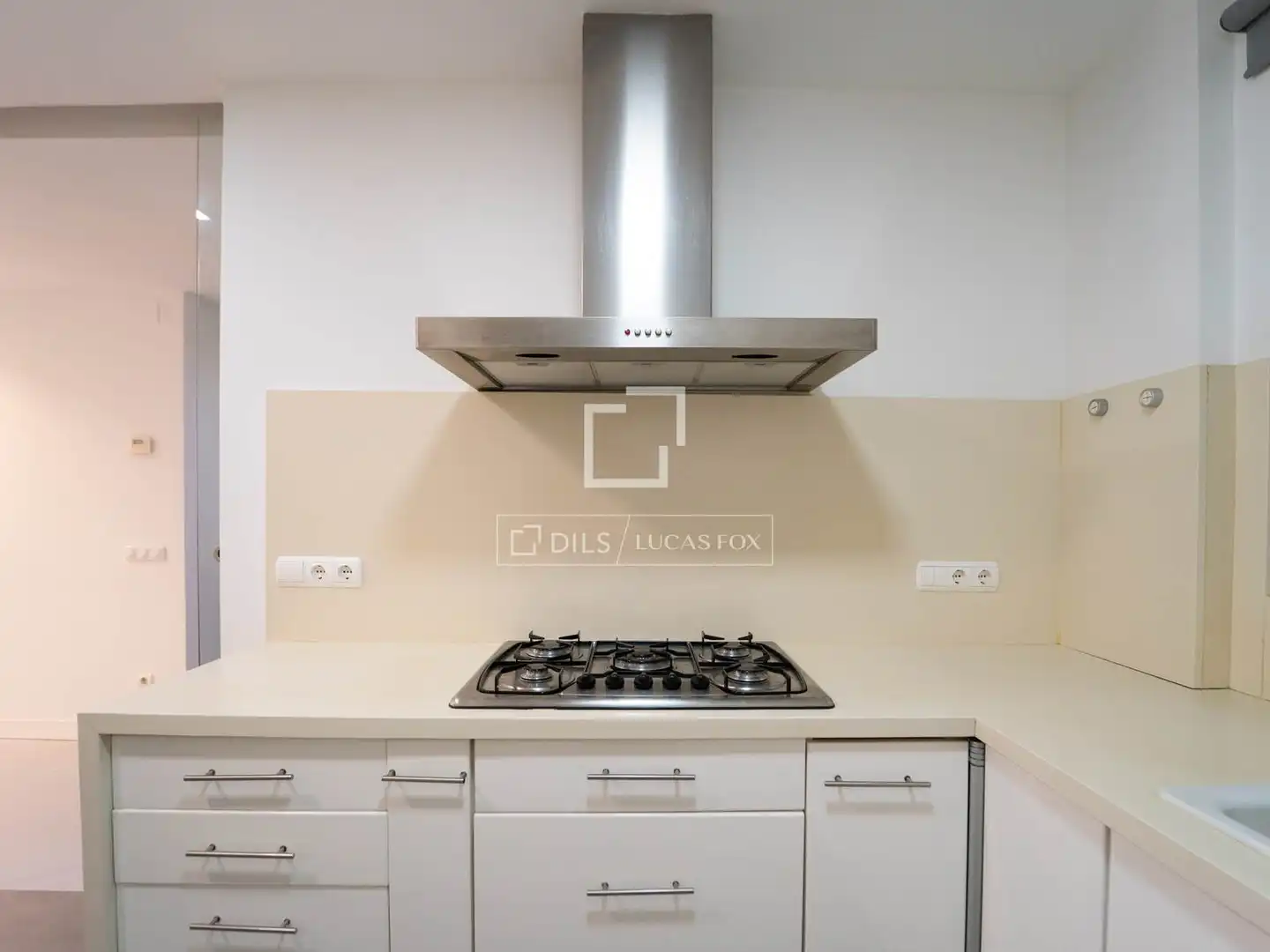 Cuina de Pis de lloguer en Valencia amb Aire condicionat, Calefacció i Terrassa