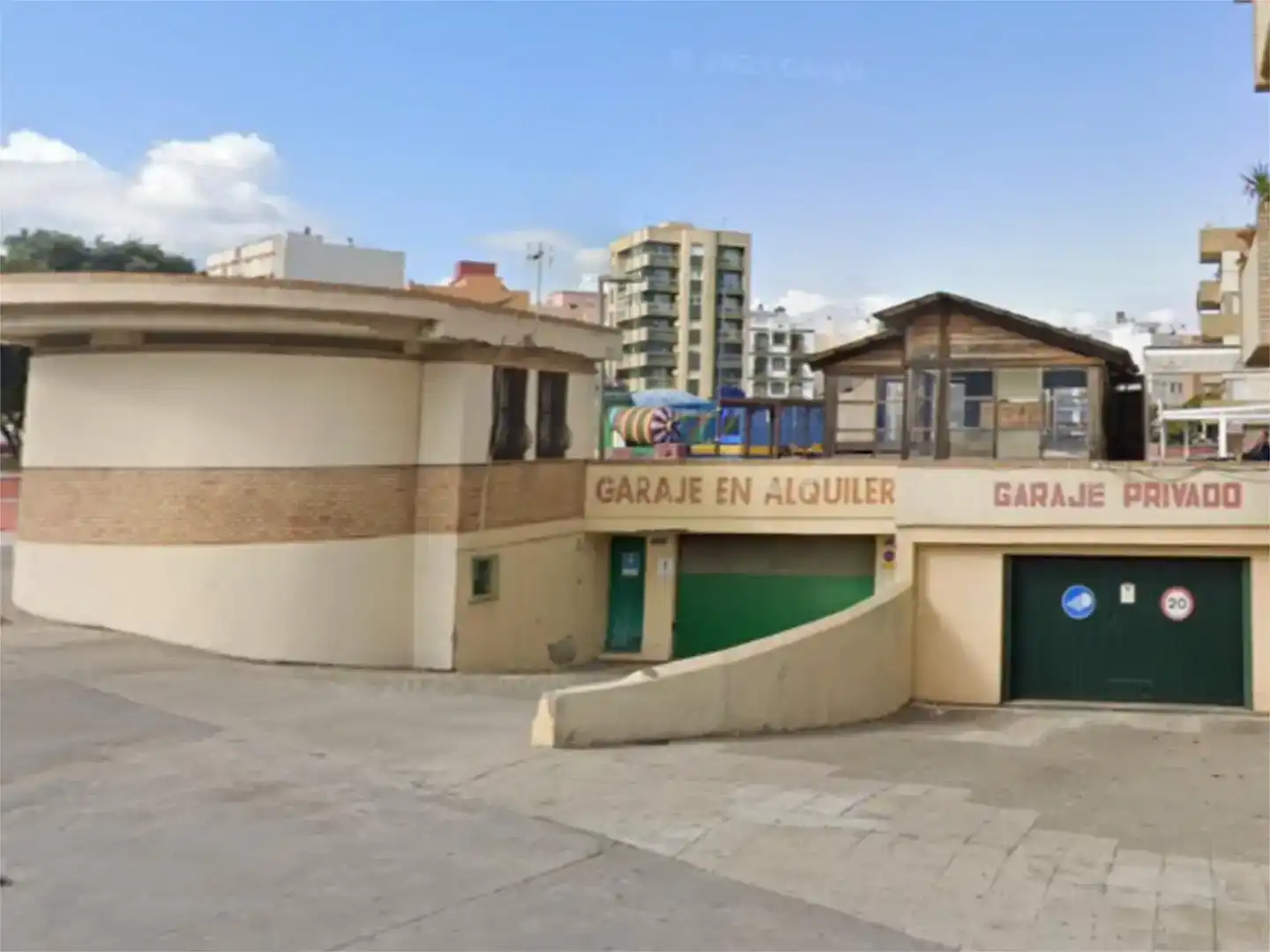 Vista exterior de Garatge en venda en La Línea de la Concepción