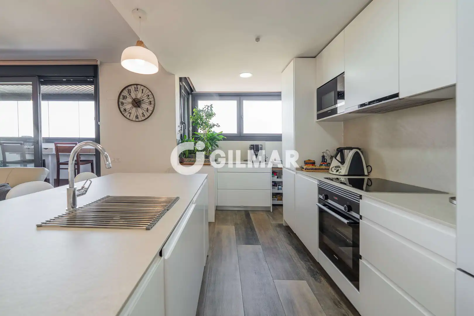 Küche von Dachboden zum Verkauf in Madrid mit Heizung, Privatgarten und Abstellraum