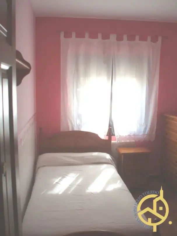 Bedroom of Houses for sale in Nambroca  with Air Conditioner, Heating and Private garden