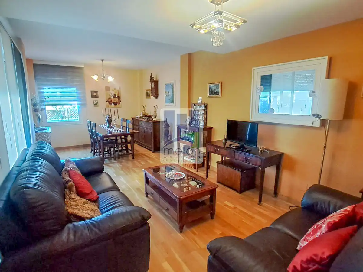 Sala d'estar de Casa o xalet en venda en Burgos