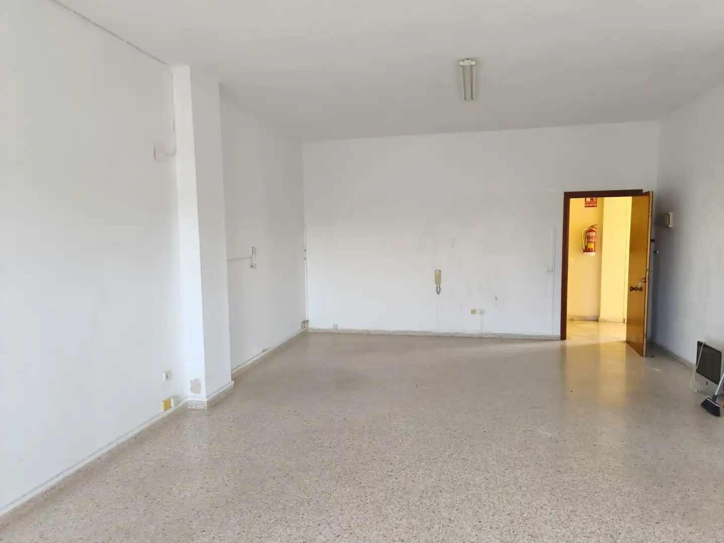 Office space to rent in Este - Alcosa- Torreblanca, imagen 2