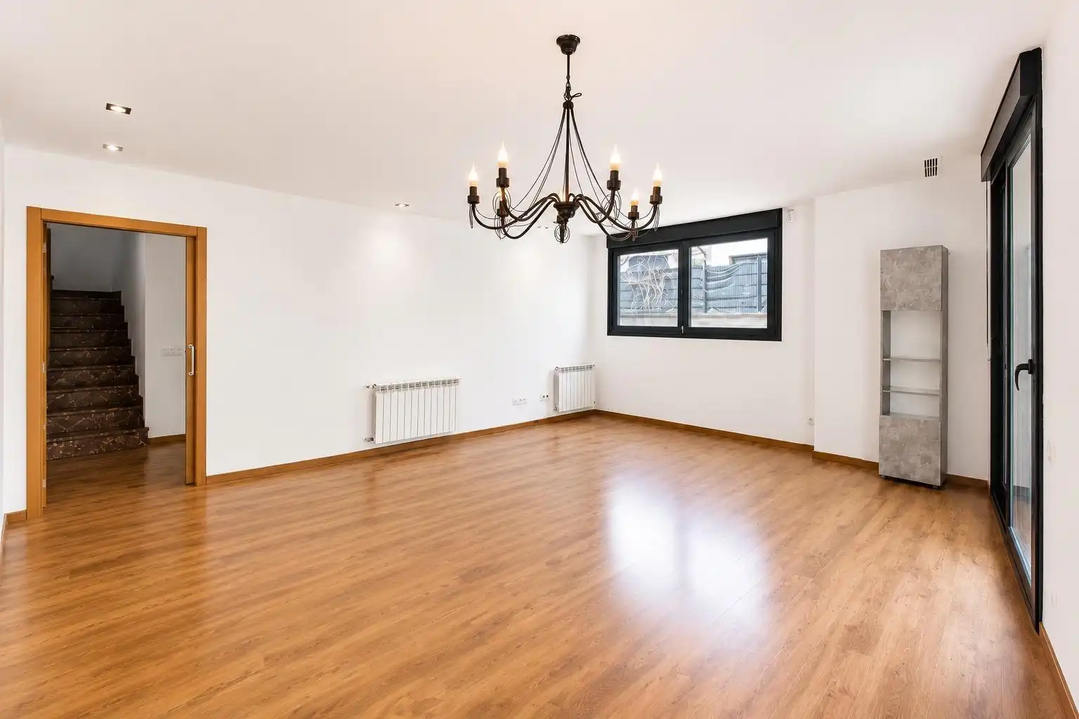 Sala de estar de Casa o chalet en venta en Castellón de la Plana / Castelló de la Plana con Aire acondicionado, Calefacción y Jardín privado