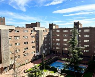 Exterior view of Flat for sale in  Madrid Capital  with Heating, Terrace and Storage room