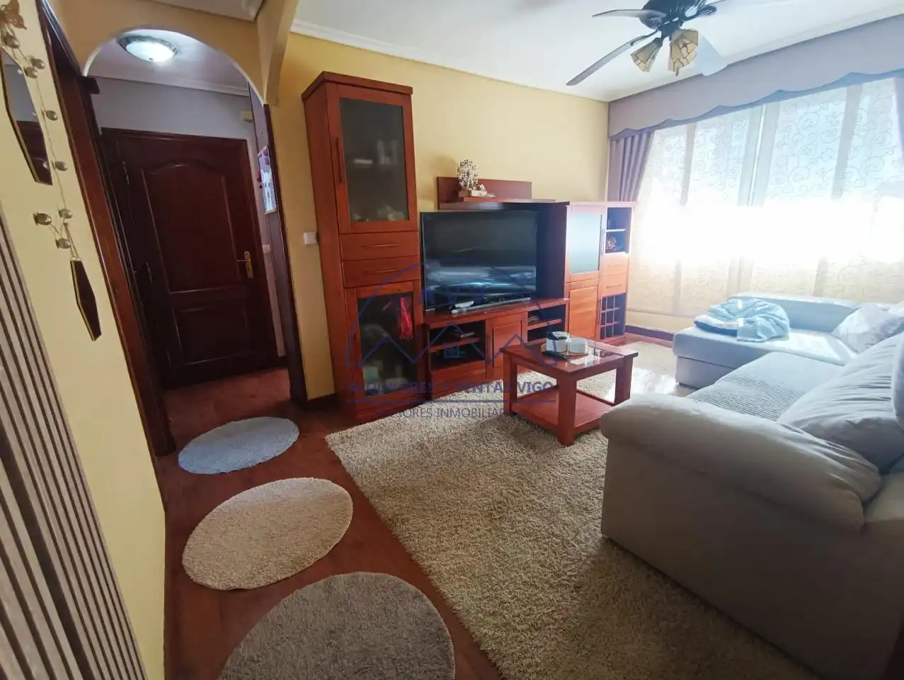 Sala de estar de Piso en venta en Vigo  con Trastero y Amueblado