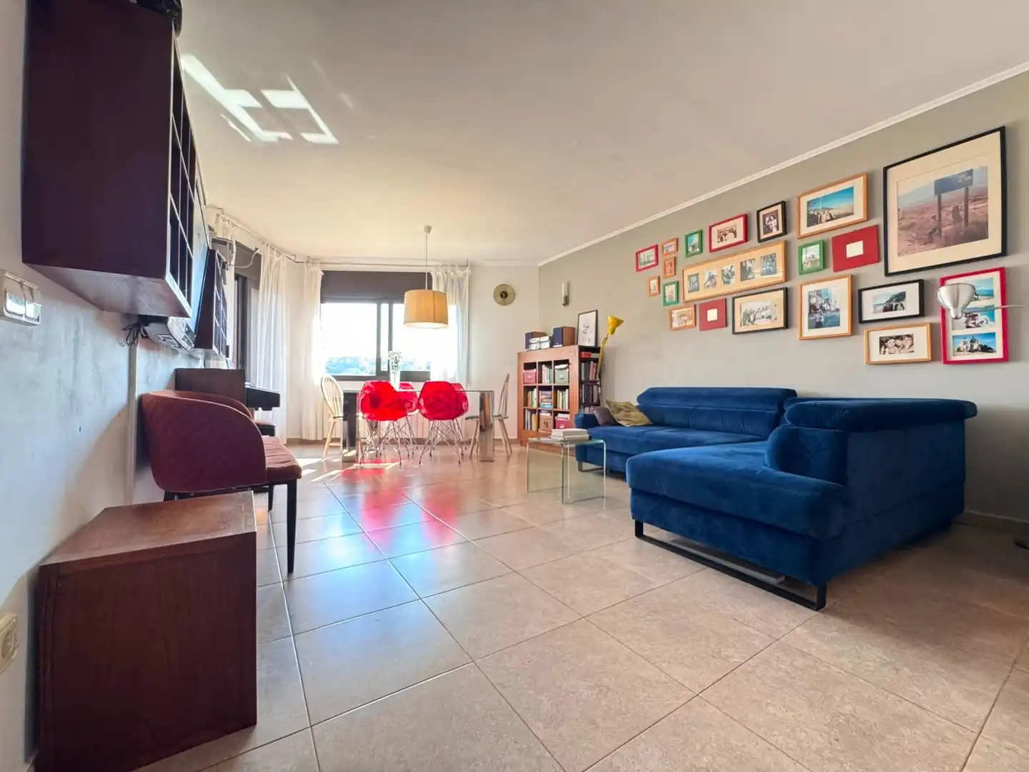 Wohnzimmer von Wohnung zum Verkauf in Breda mit Klimaanlage, Heizung und Terrasse