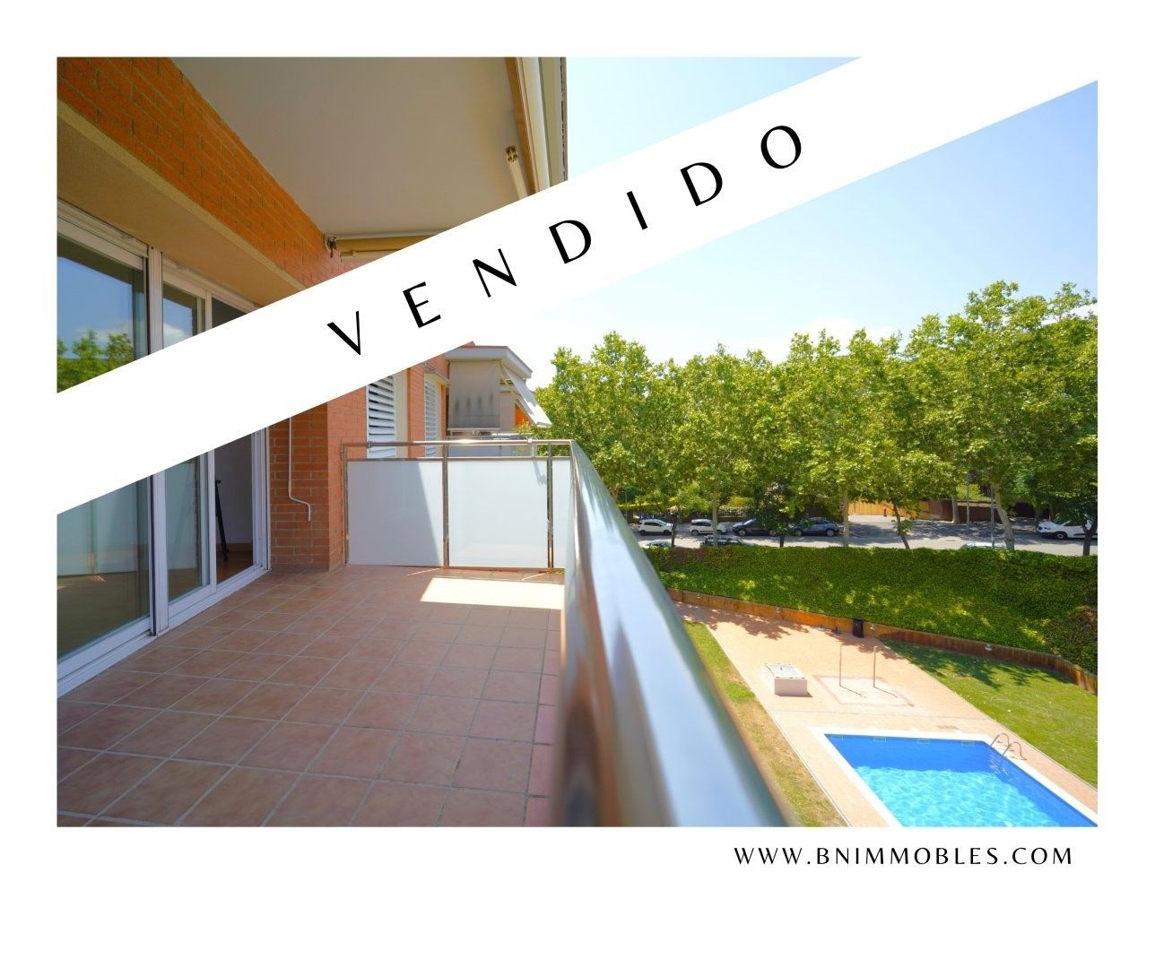 Swimming pool of Flat for sale in Molins de Rei  with Air Conditioner, Heating and Terrace