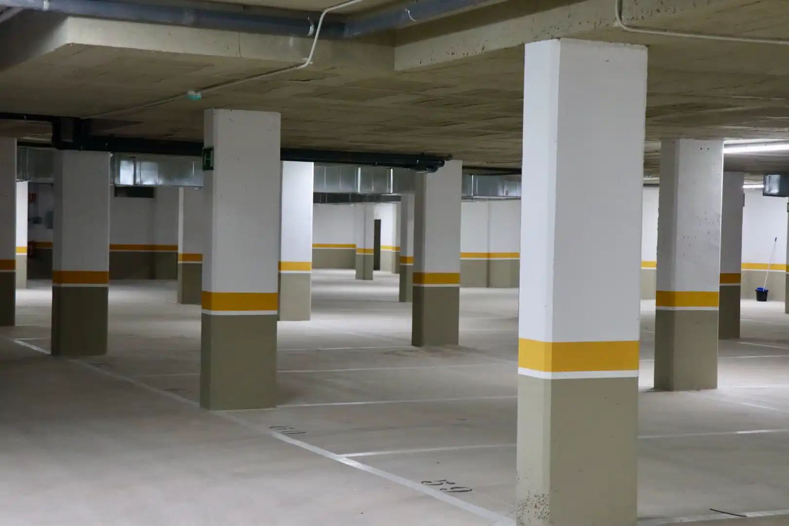 Parkplatz von Garage zur Miete in Elche / Elx