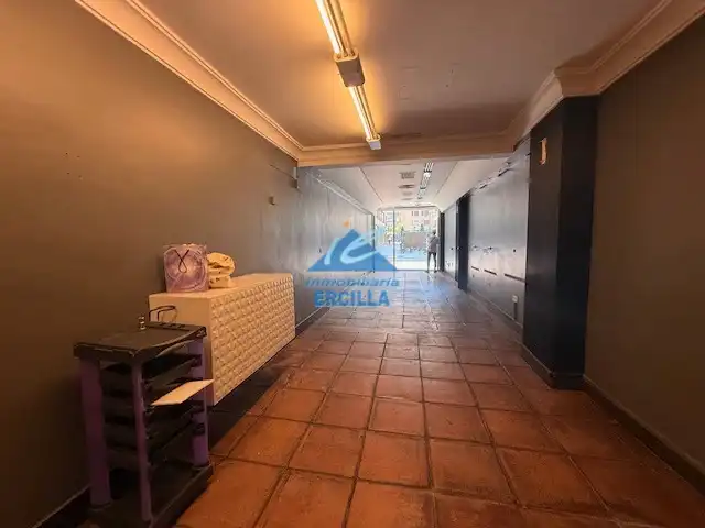 Local comercial en venda a Particular de Estraunza, imagen 2