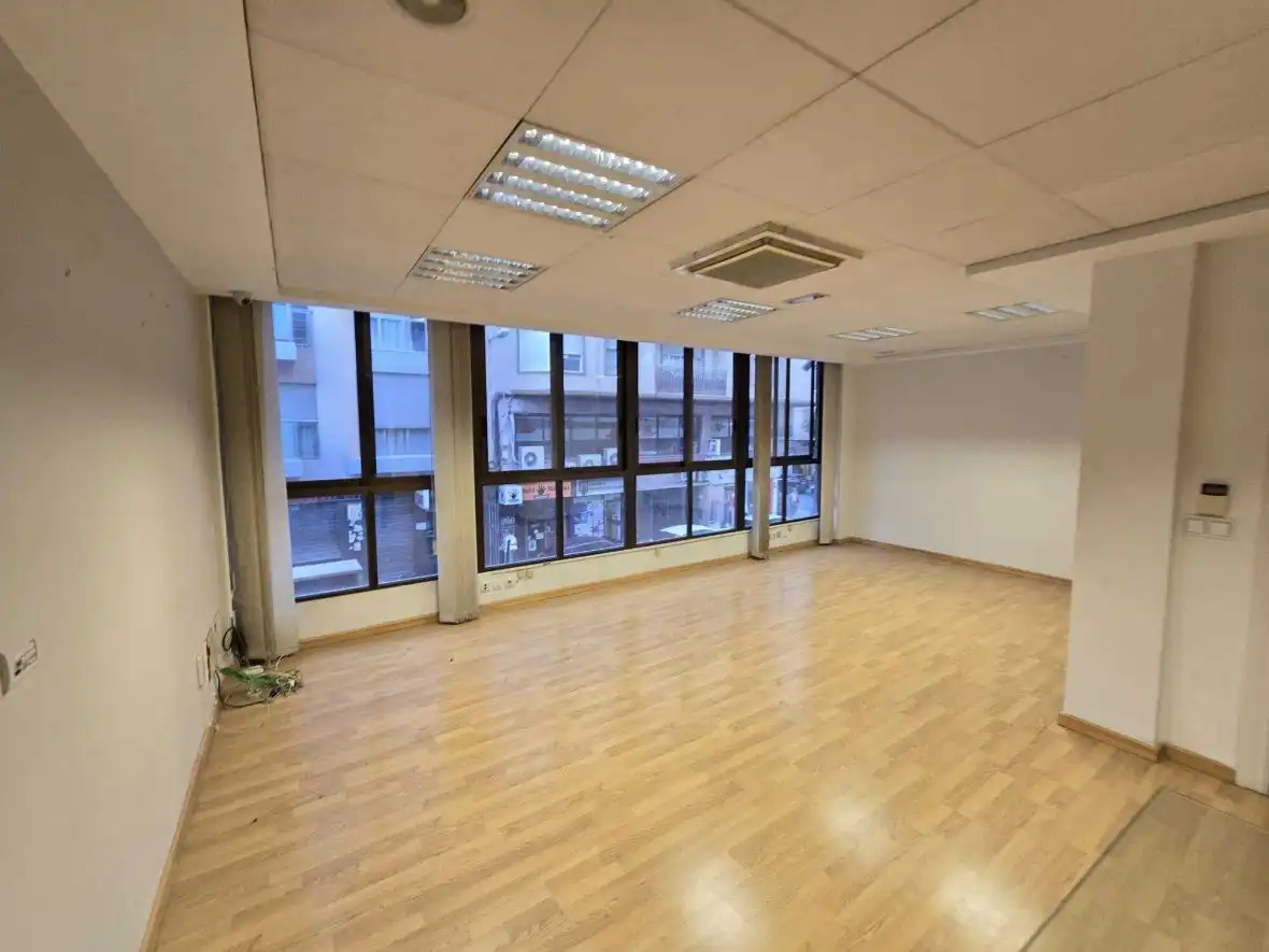 Local comercial en venta en BLAS VALERO, imagen 13