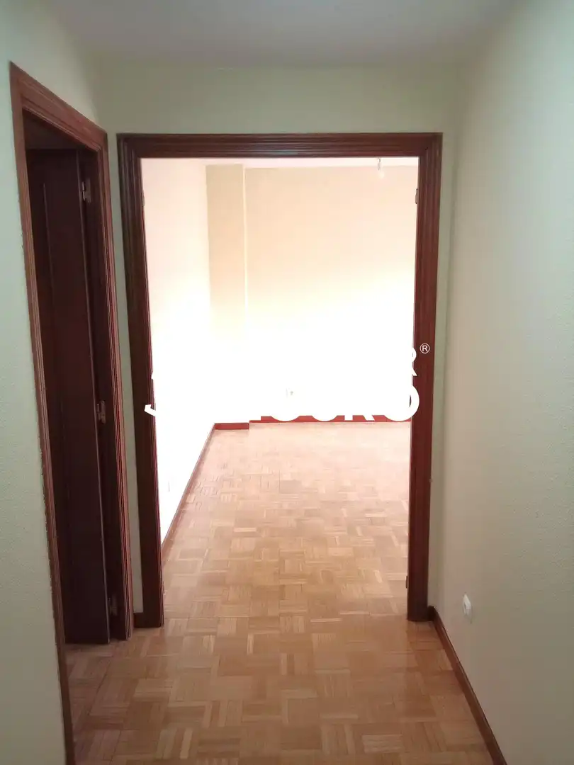 Piso de alquiler en Valladolid con Calefacción, Trastero y Piscina