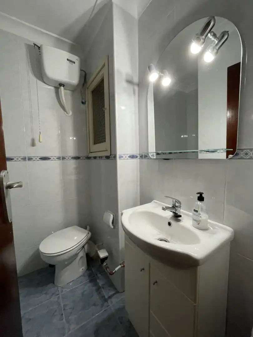 Baño de Piso en venta en Valencia con Aire acondicionado y Balcón