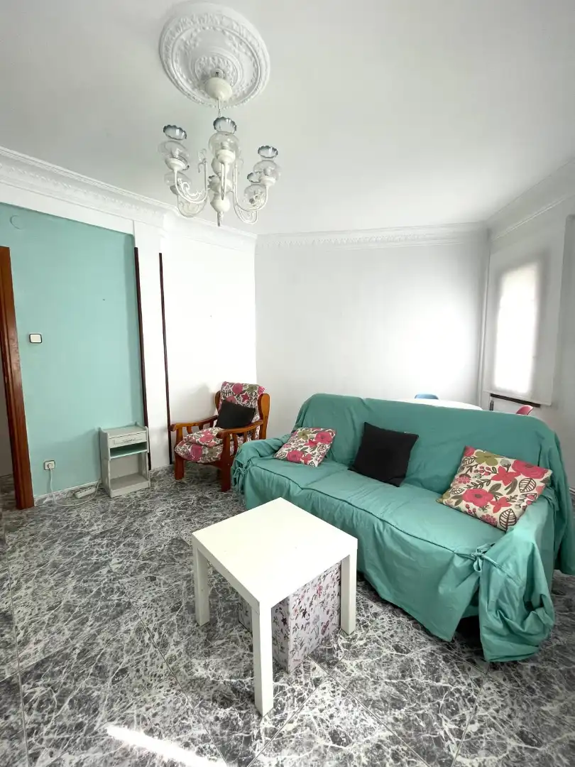 Wohnzimmer von Wohnung zur Miete in Zaragoza mit Heizung, Möbliert und Ofen