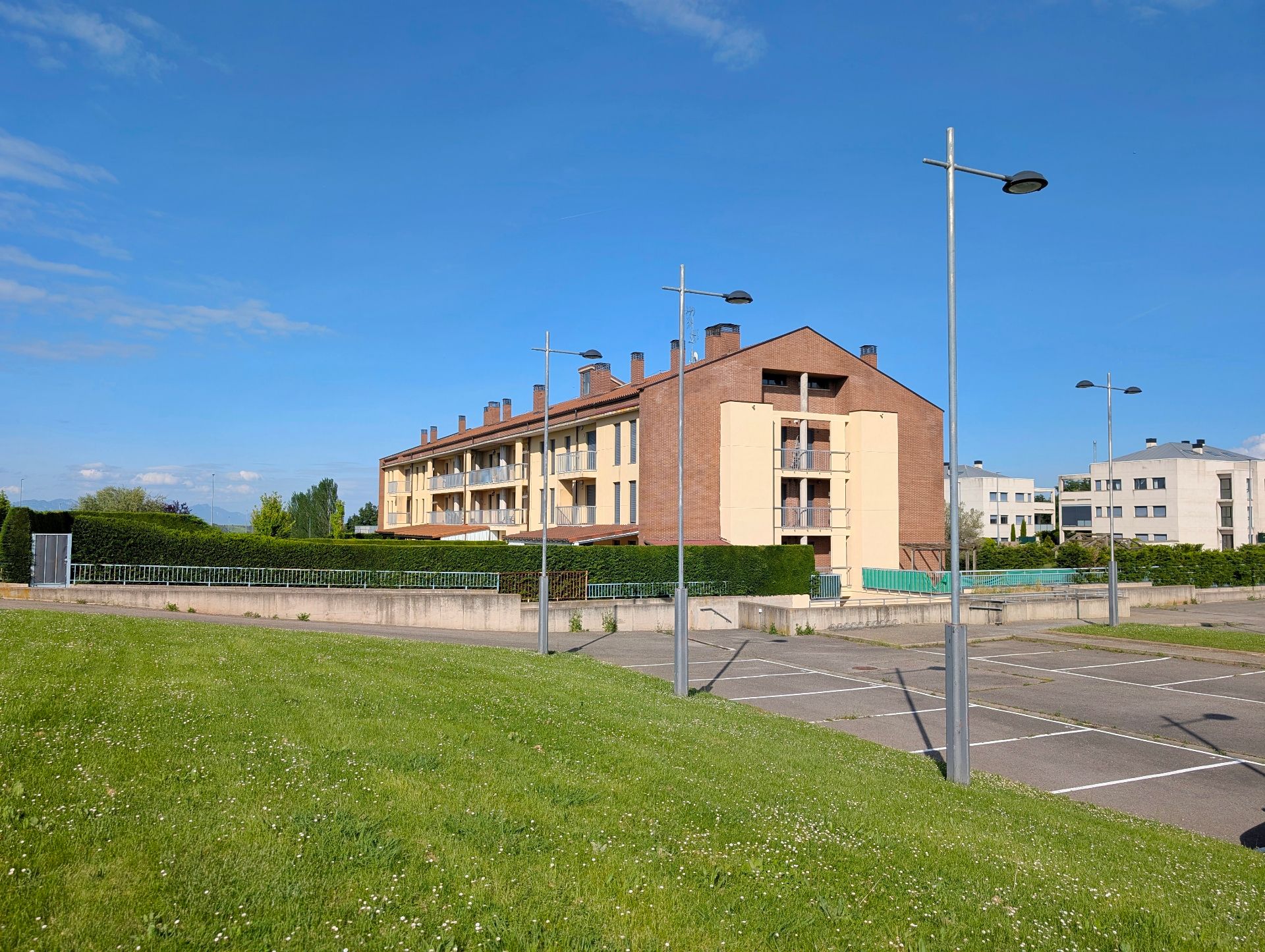 Außenansicht von Wohnungen zum verkauf in Cirueña mit Heizung, Terrasse und Abstellraum