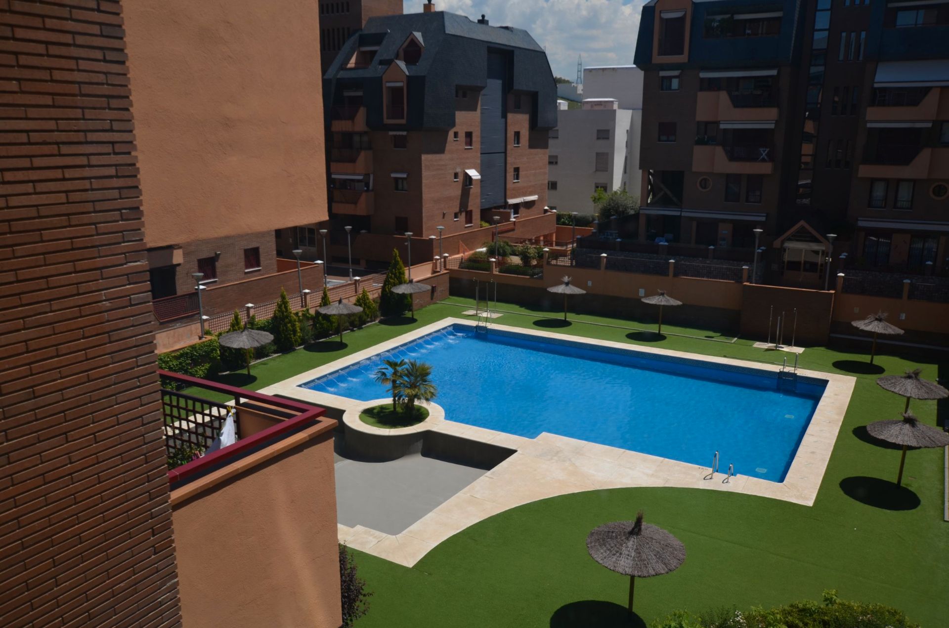 Swimming pool of Flat for rent in  Granada Capital  with Air Conditioner, Heating and Private garden