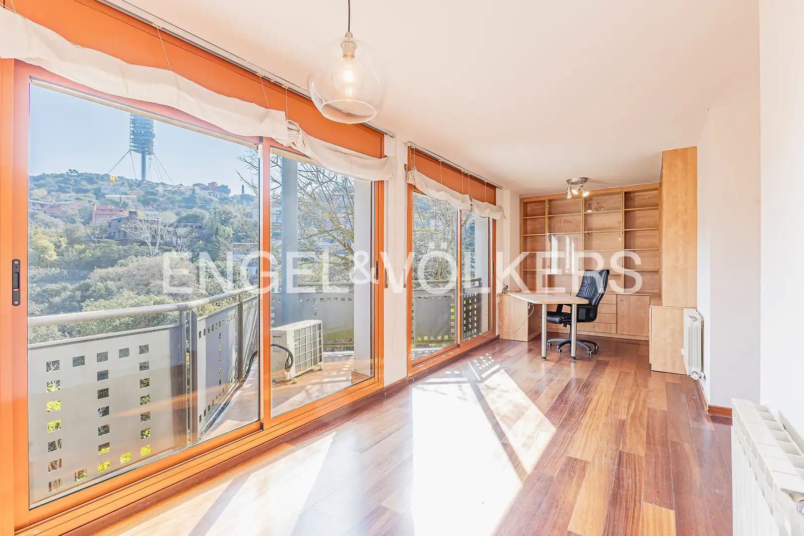 Vista exterior de Casa o chalet en venta en Barcelona con Aire acondicionado, Calefacción y Jardín privado