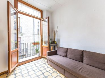 Flat with balcony for sale in Carrer dels Consellers