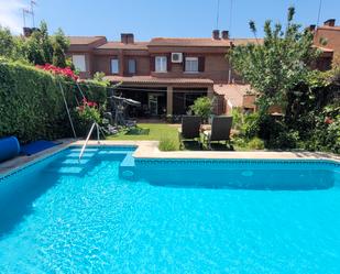 Swimming pool of House or chalet for sale in Alcalá de Henares  with Air Conditioner, Heating and Private garden