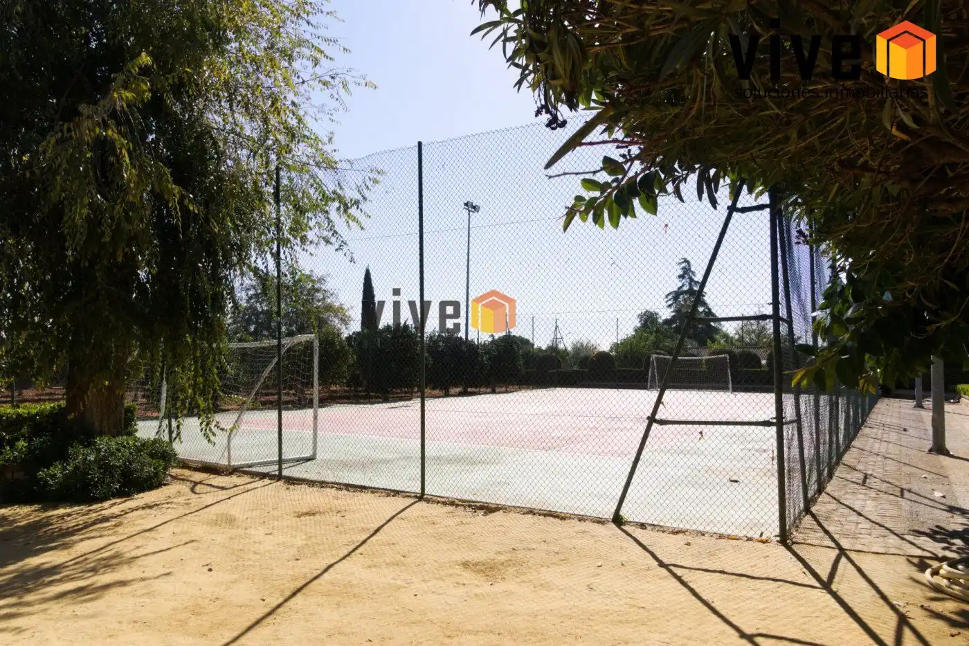 Garden of Houses for sale in Espartinas  with Air Conditioner, Heating and Terrace