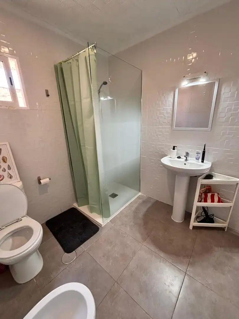 Bathroom of Flat for share in Elche / Elx  with Heating, Terrace and Furnished