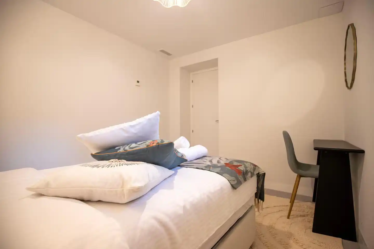 Bedroom of Apartments for rent in Cerdanyola del Vallès  with Air Conditioner and Furnished