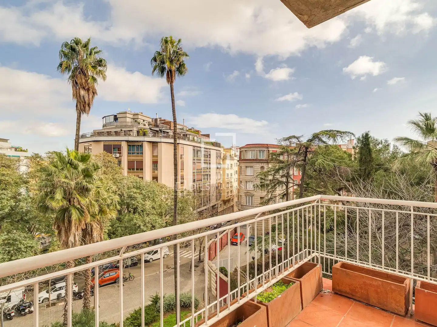 Terrasse von Wohnung zum Verkauf in Barcelona mit Klimaanlage, Heizung und Privatgarten