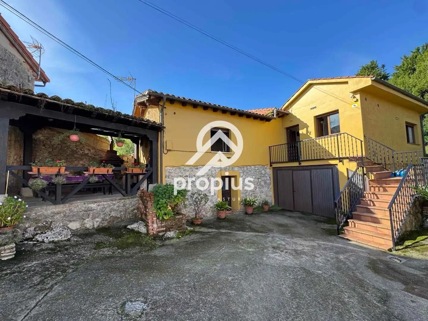 Exterior view of Houses for sale in Llanes  with Heating, Private garden and Parquet flooring