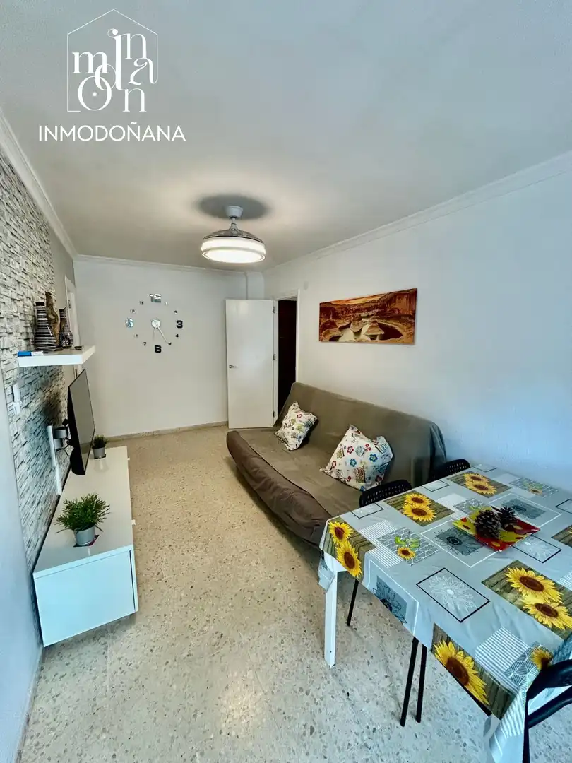 Sala d'estar de Pis en venda en Almonte amb Moblat i Piscina comunitària