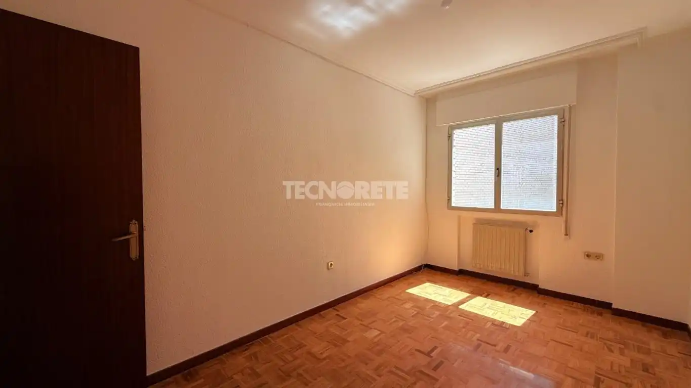 Habitación de Piso en venta en Guadalajara con Calefacción, Parquet y Terraza