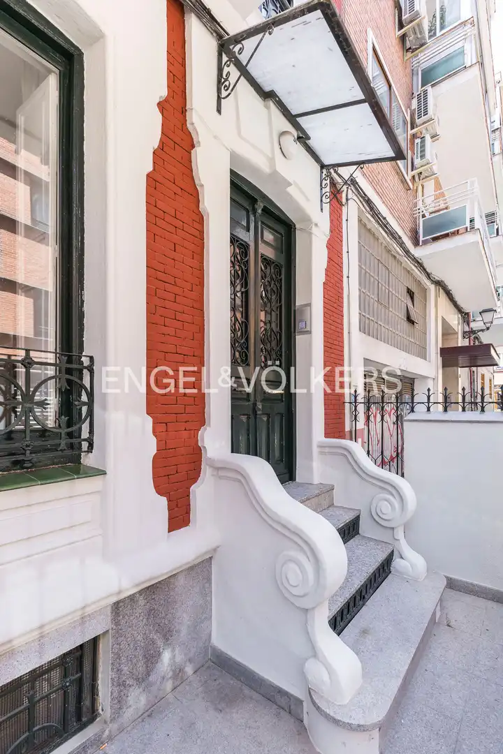 Vista exterior de Piso en venta en Madrid con Aire acondicionado y Calefacción