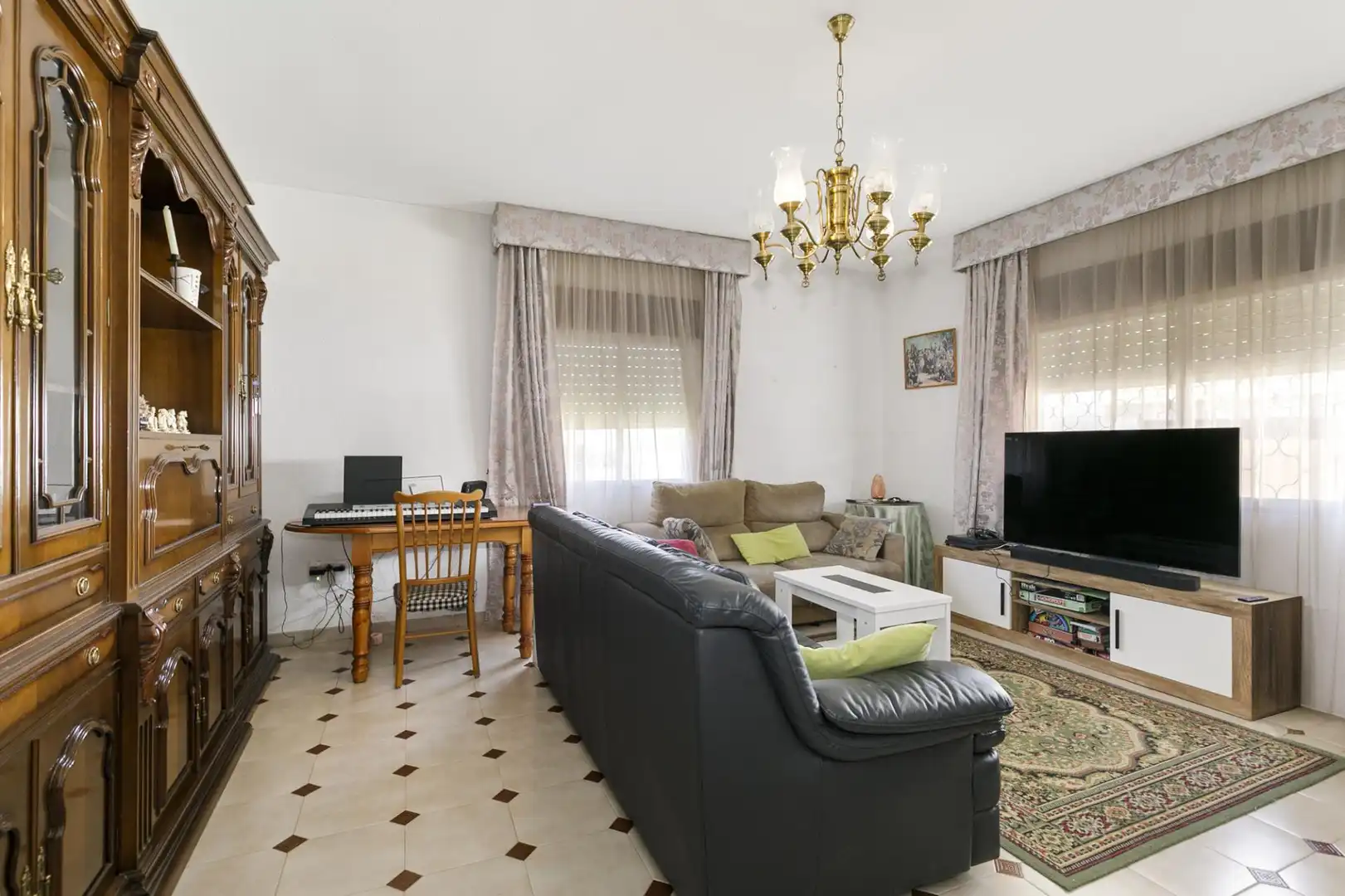 Sala d'estar de Casa o xalet en venda en Alhendín