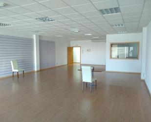 Office to rent in Salteras  with Air Conditioner
