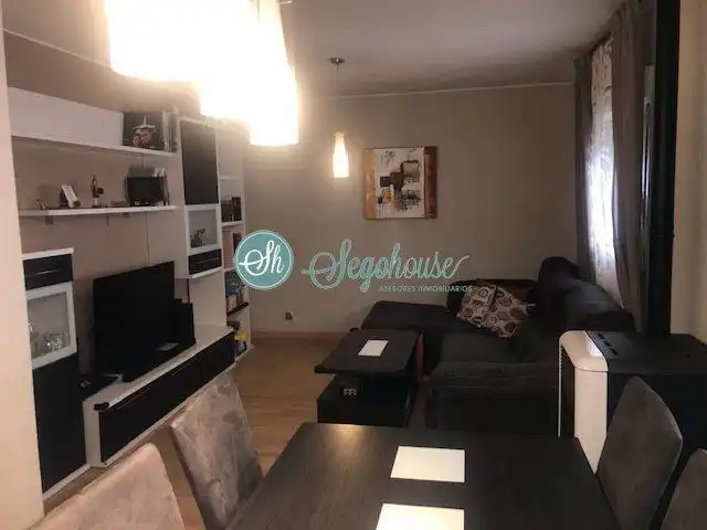 Living room of Flat for sale in Segovia  with Heating, Storage room and Furnished