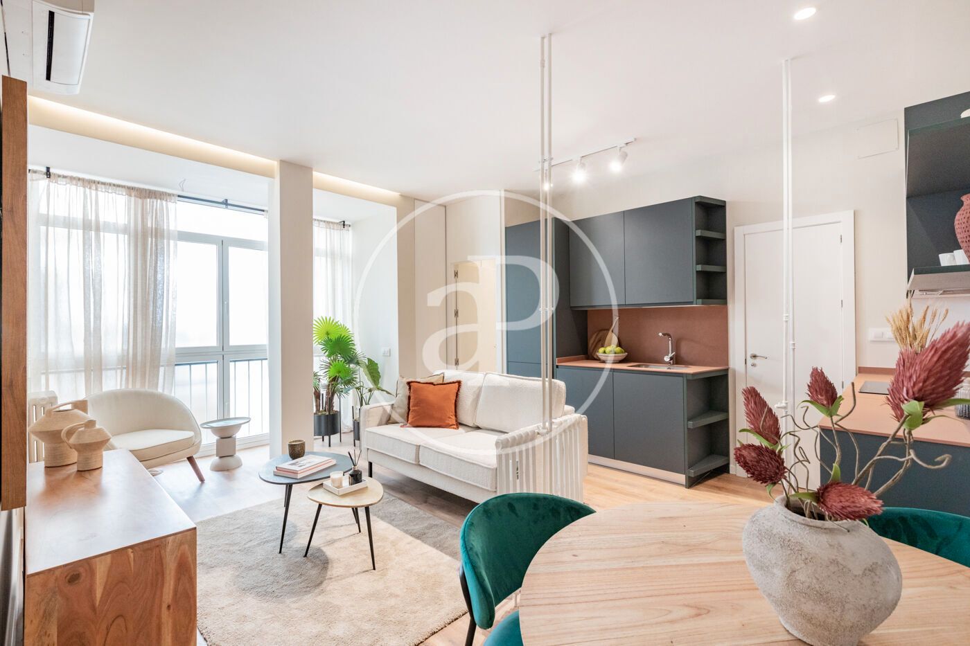 Living room of Flat for sale in  Madrid Capital  with Air Conditioner and Heating