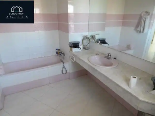 Bany de Casa o xalet de lloguer en Benidorm amb Aire condicionat, Calefacció i Jardí privat
