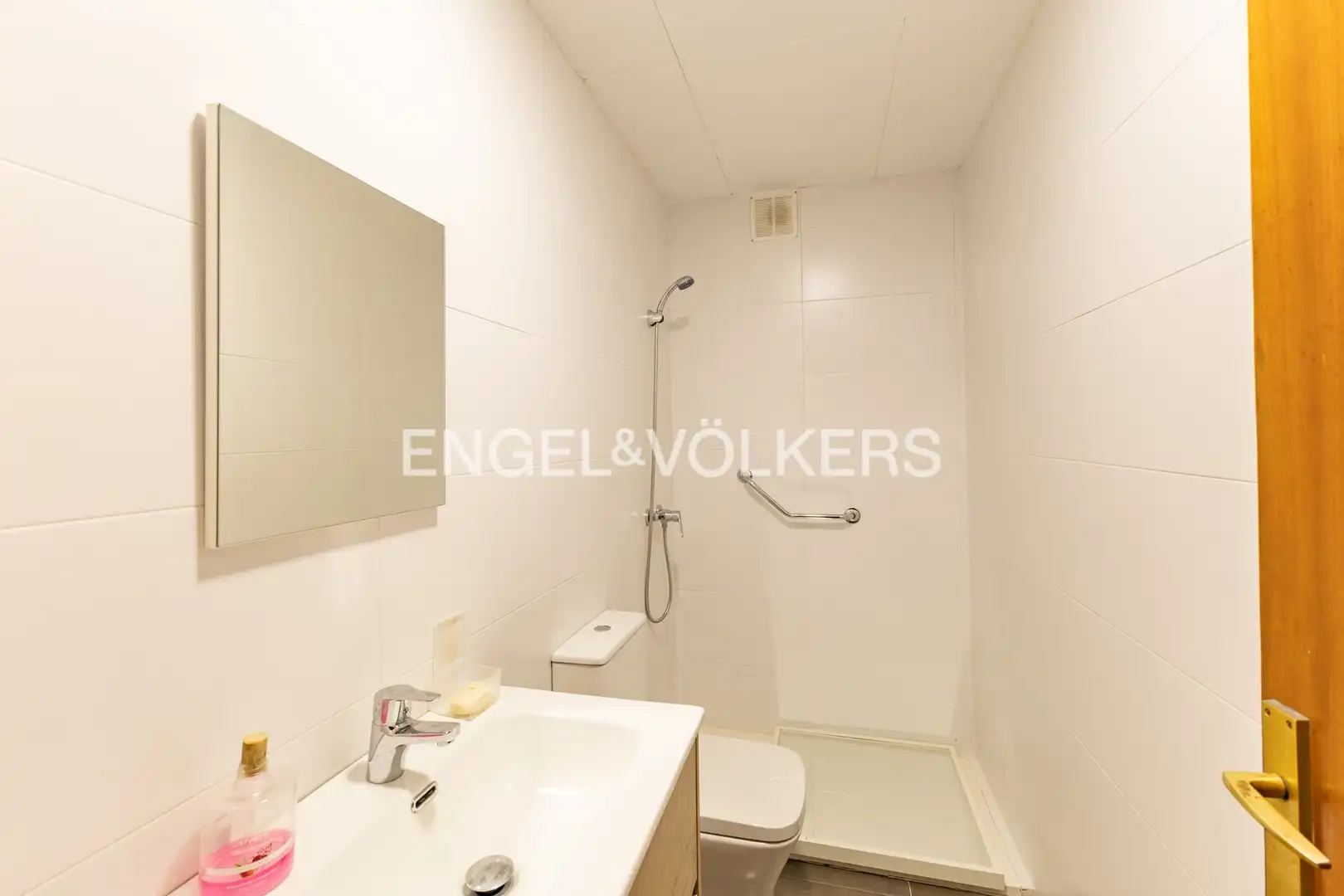 Bathroom of Houses for sale in Sant Celoni  with Air Conditioner, Heating and Private garden