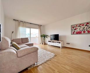 Living room of Attic to rent in Vilanova i la Geltrú  with Air Conditioner and Terrace