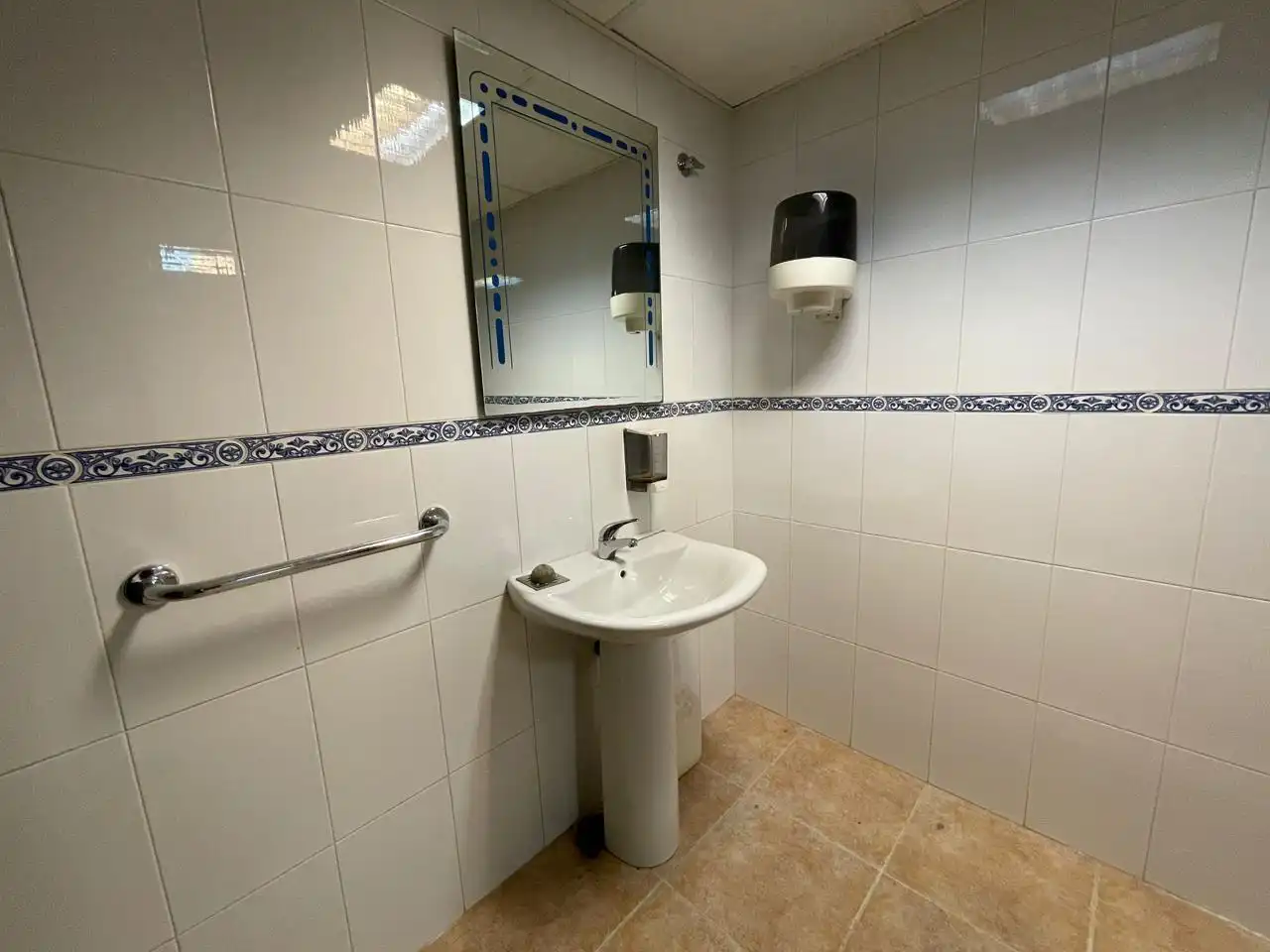 Baño de Piso en venta en Castro-Urdiales con Calefacción
