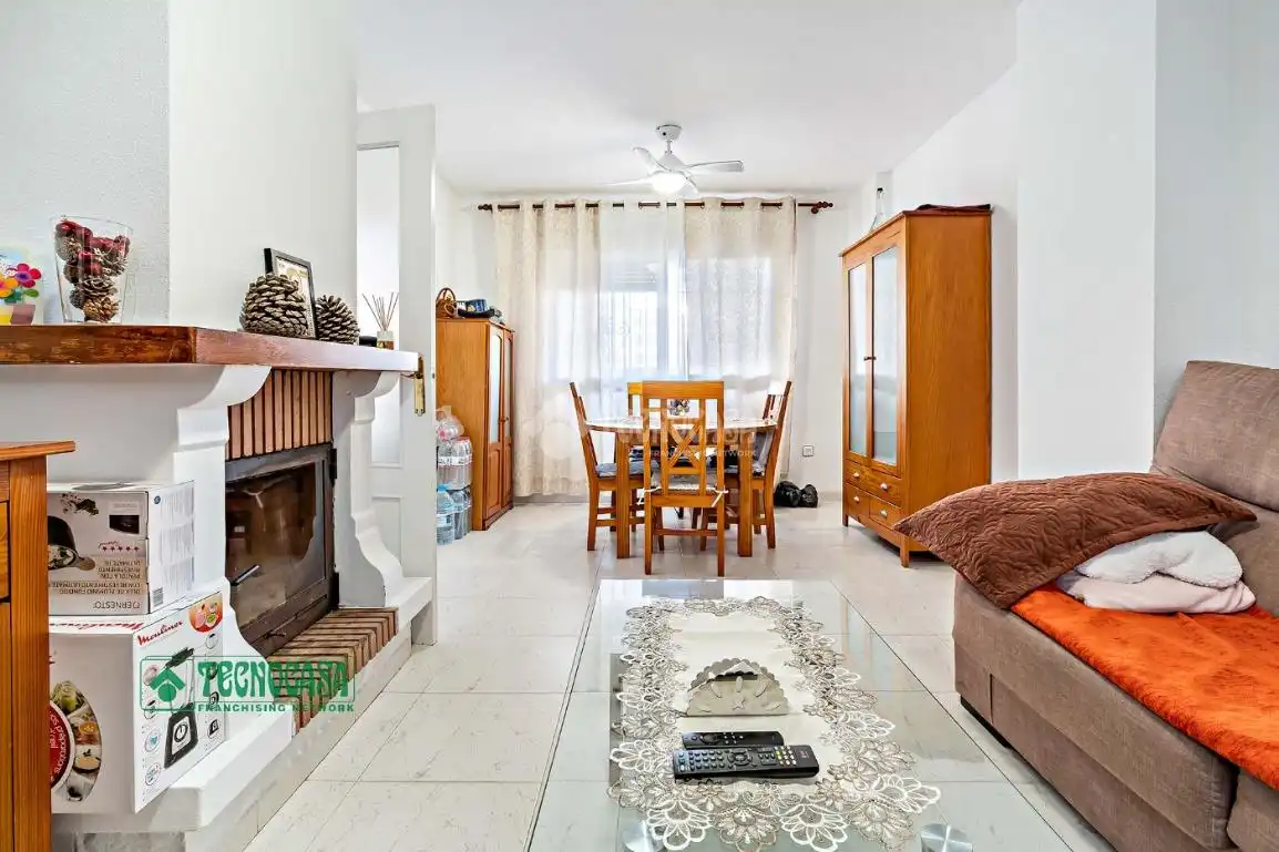 Maison avec terrasse à vendre à Calle Jordi Tarrés