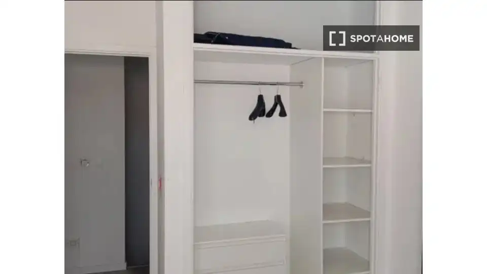 Room in Radazul