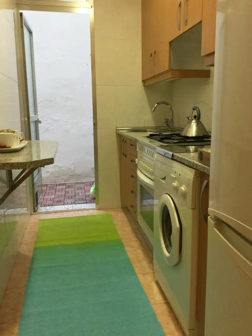 Cuina de Pis de lloguer en  Madrid Capital amb Calefacció, Moblat i TV