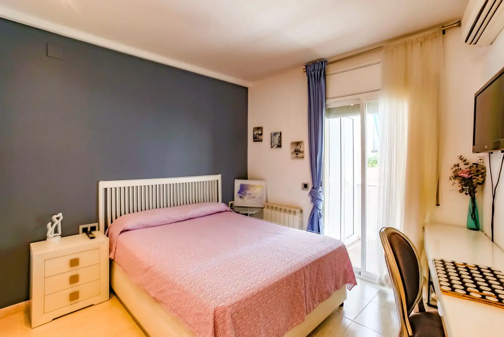 Bedroom of Flat for sale in Sitges  with Air Conditioner, Heating and Terrace