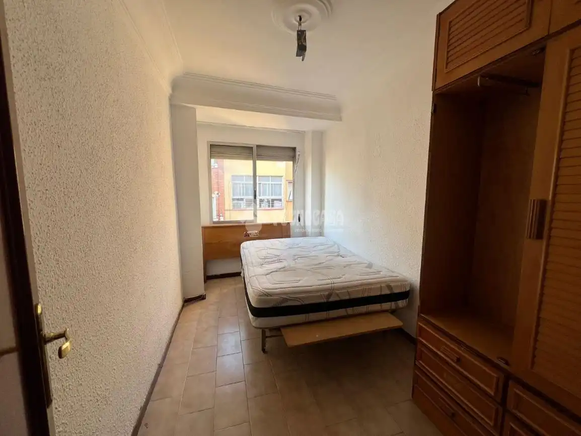 Habitación de Piso en venta en Zaragoza con Calefacción
