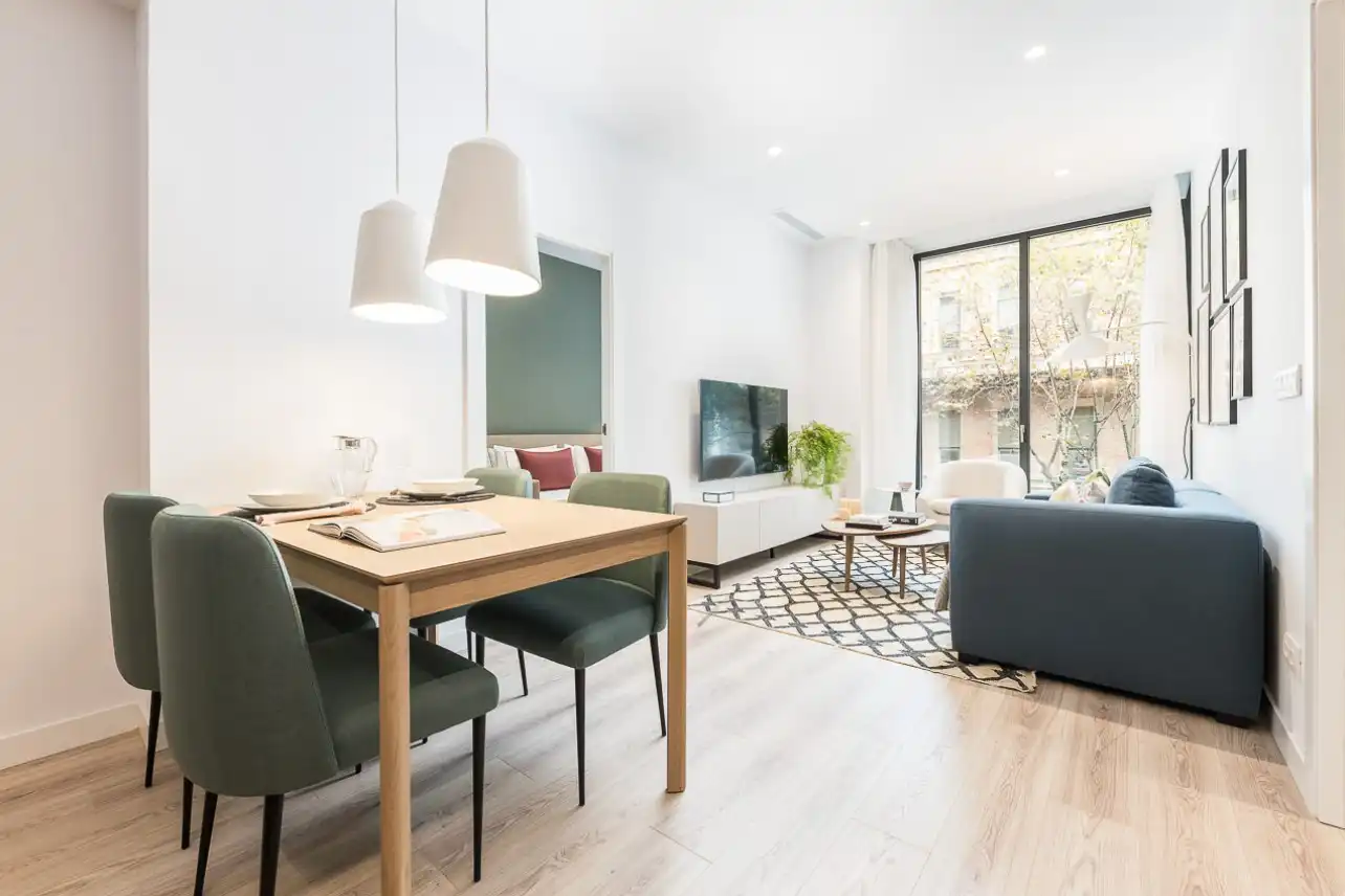 Apartment with terrace to rent in Eixample, imagen 2