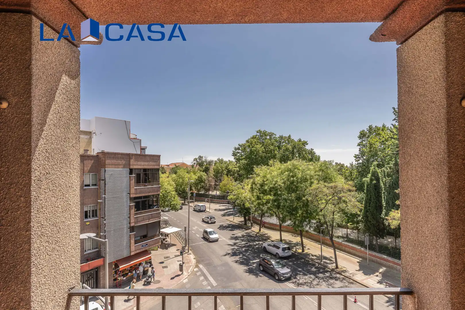 Vista exterior de Piso en venta en Madrid con Calefacción, Terraza y Trastero