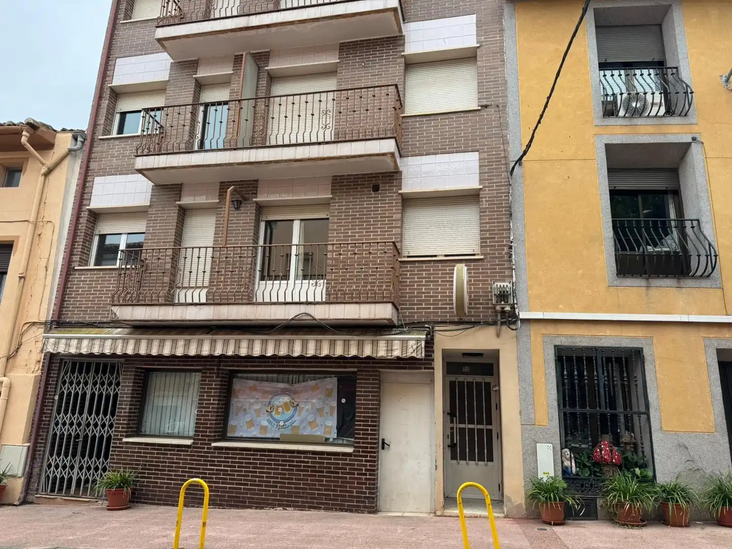Exterior view of Duplexes for rent in Brea de Aragón  with Furnished